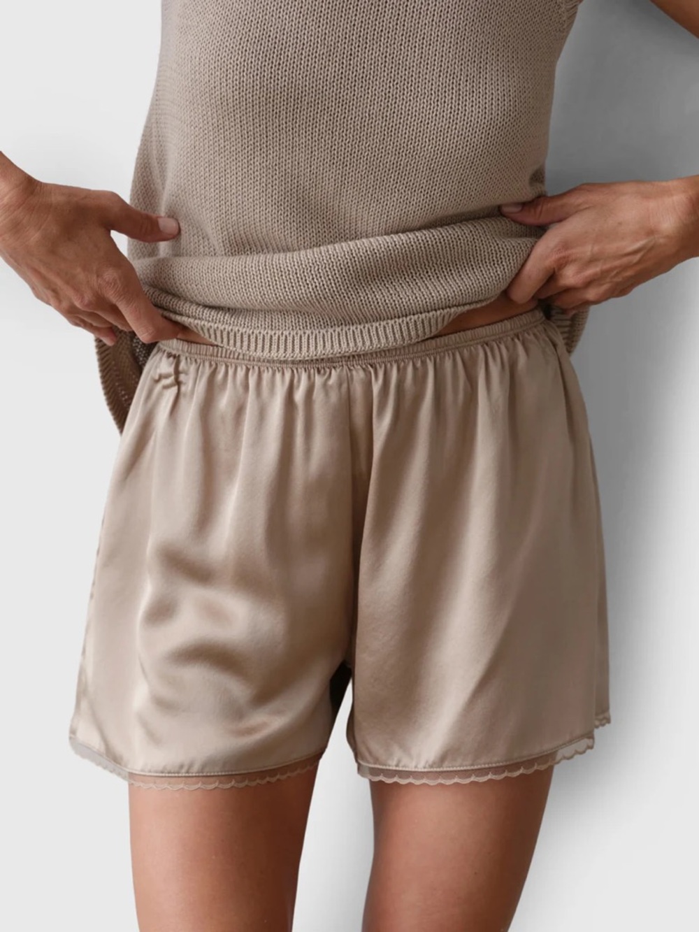 DONNI. The Silk Lace Tap Short shiitake